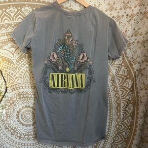Cotton On Nirvana women’s fitted graphic tee size xs